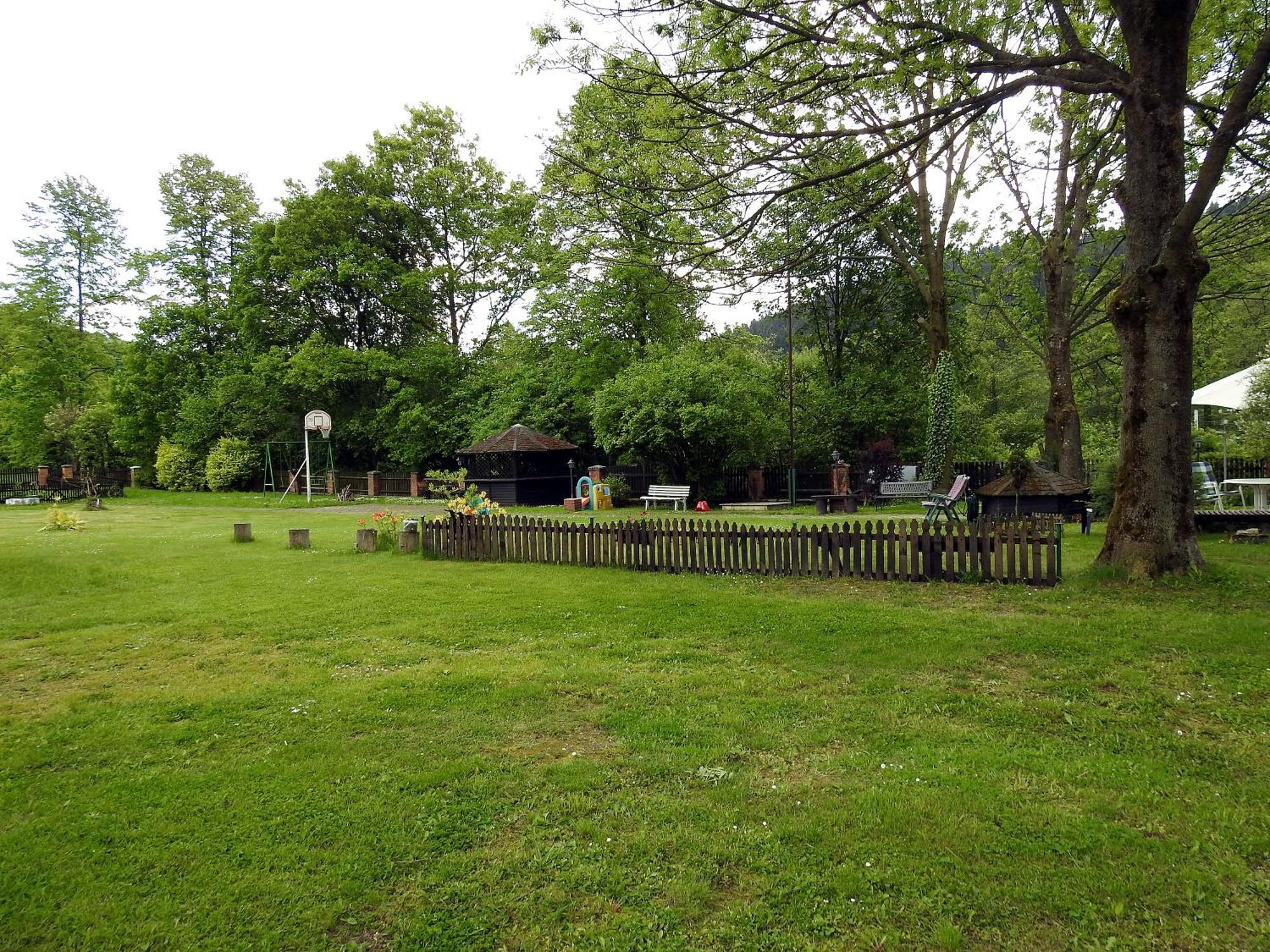 Farm stay Agroturystyka Pod Jesionami Ladek-Zdroj